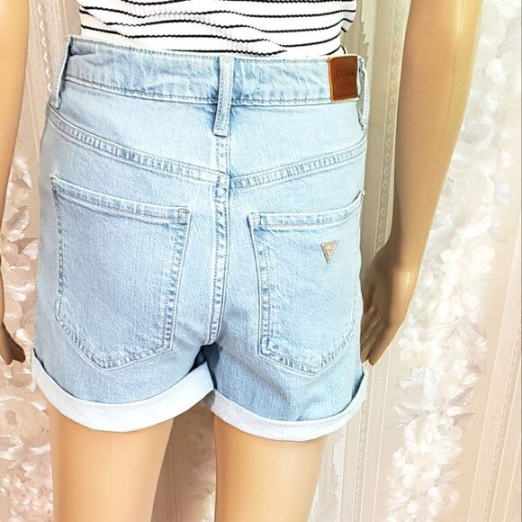 Guess Roll-up Cuffs Short  - Picture 4 of 8